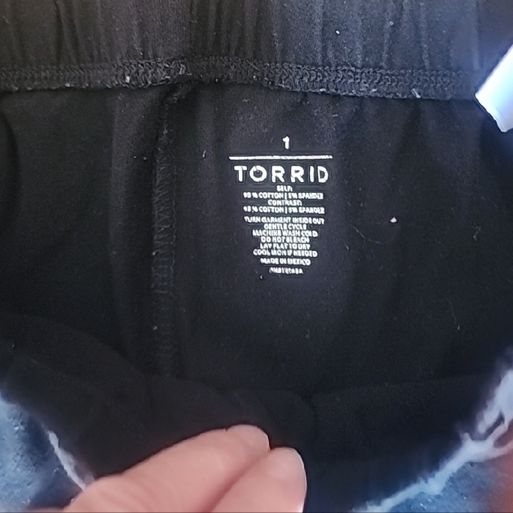 Torrid Black Cotton And Spandex Leggings with White Stripes Size 1 - Picture 2 of 14